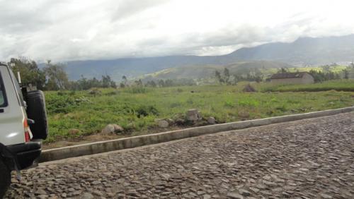 VENDO TERRENO DE 412 M2 EN QUINCHUQUI ALTO