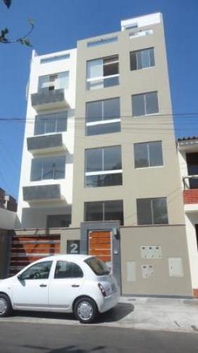 Venta Deptos NO PAGA ALCABALA en Urb. Villa Alegre - Santiago de Surco
