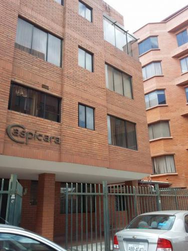 VENDO EN $70.000USD DEPARTAMENTO 1RA PLANTA BAJA EDIFICIO CASPICARA