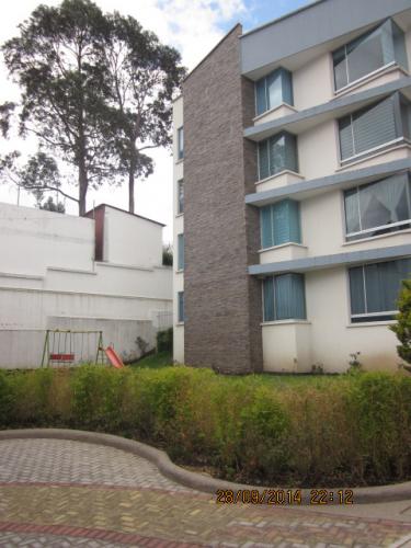 Departamento de lujo en conjunto.  Santa Lucía