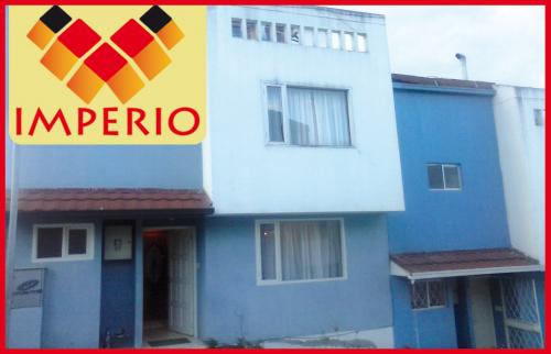 HERMOSA CASA EN EL SECTOR  YAMBAL - CARCELEN