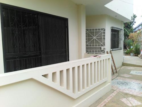 SE ALQUILA HERMOSA CASA