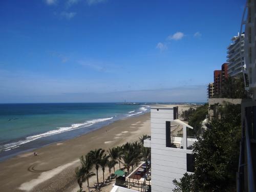SE ALQUILA HERMOSO DEPARTAMENTO 
