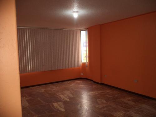 VENDO DEPARTAMENTO EN EL CENTRO DE OTAVALO
