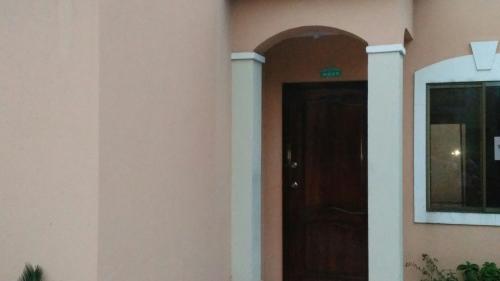 ALQUILO LINDA CASA EN URBANIZACIÓN LA JOYA ETAPA RUBÌ