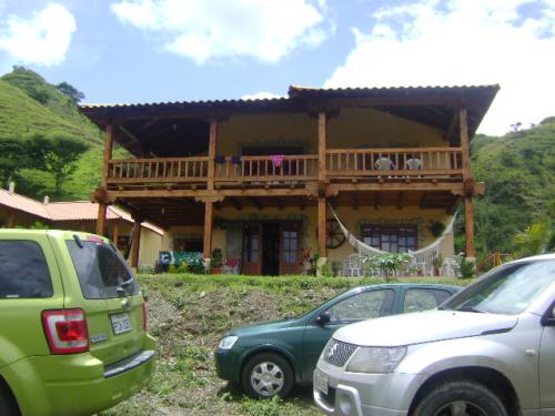 RENTO QUINTA EN MALACATOS-LOJA-ECUADOR