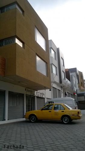 Vendo Local Comercial en Quito, sector balcón del Norte 100m2 $110.000 Inf: 2353232, 0997592747