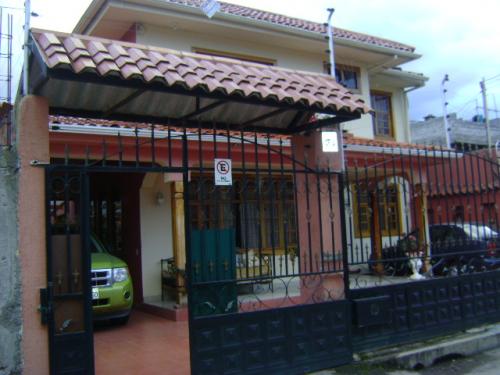 RENTO CASA AMOBLADA