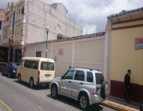 VENDO TERRENO DE 1000M2 EN EL CENTRO DE OTAVALO