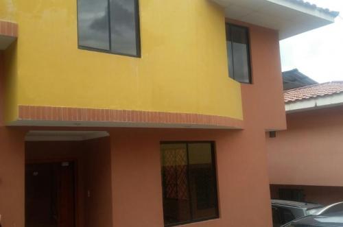 LINDA CASA EN AVE. OCCIDENTAL