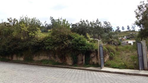 Vendo terreno de 2.817 m2 en Otavalo