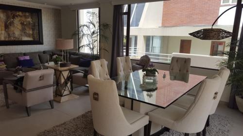 POR MOTIVO DE VIAJE - VENDO HERMOSO DEPARTAMENTO MODERNO Y LUJOSO A TAN SOLO $ 259000 DOLARES - CUMBAYA, SECTOR MIRAVALLE 4 
