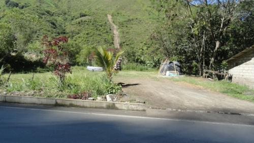 Vendo terreno de 900 m2 en Intag