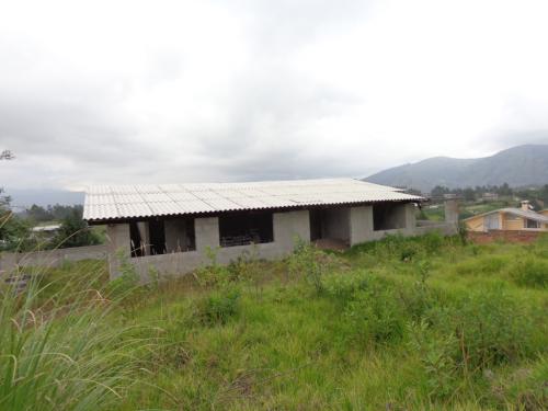 De regalo¡¡¡  Por viaje vendo casa en construcción para cualquier proyecto: de cuidado, educación, esparcimiento o cualquier sueño suyo, con terreno g