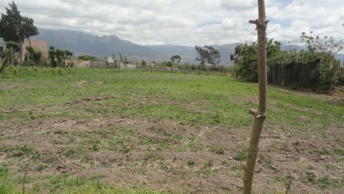 Vendo terreno plano de 1776 m2 en Atuntaqui