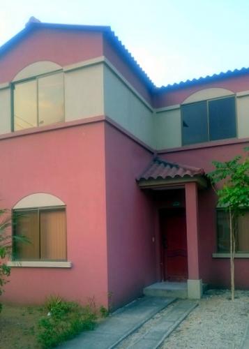 Alquilo Casa en la Urb. La Joya etapa Rubi