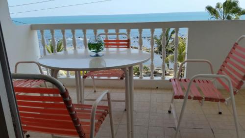Alquilo frente al mar en Ballenita!!!