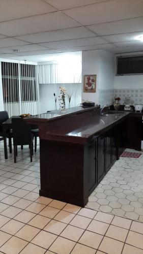 Alquilo Suit amoblada en Kennedy 
