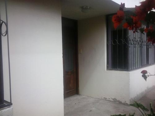 OFICINA DE ARRIENDO EN NAYON 2 ÁREAS, 55m2, GARAJE Trabaje en un ambiente de paz y tranquilidad MUY CERCA DE TODO