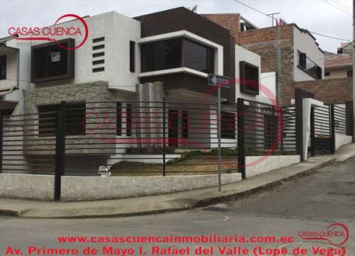 CASA ESQUNERA A ESTRENAR EN MIRAFLORES 