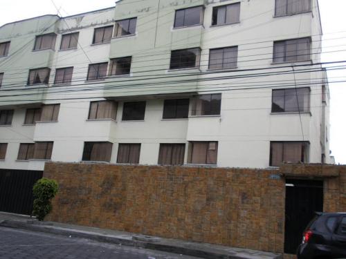 GRAN OPORTUNIDAD!! VENDO DEPARTAMENTO DE  3 DORMITORIOS EN PONCIANO BAJO A TAN SOLO  $68.000 DOLARES