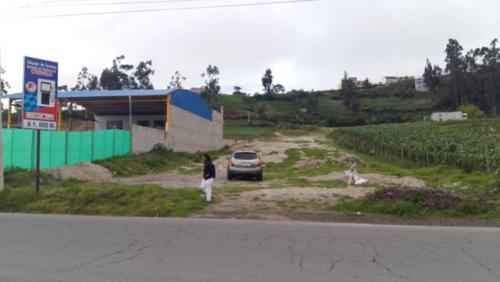 SE VENDE TERRENO EN OTAVALO EN VIA SELVA ALEGRE SECTOR RURAL