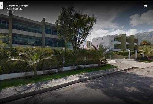 3 MODERNOS DEPARTAMENTOS EN CONJUNTO CERRADO