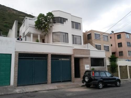 Vendo dos edificios en la Urbanización del Arquitecto, junto a la ESMIL