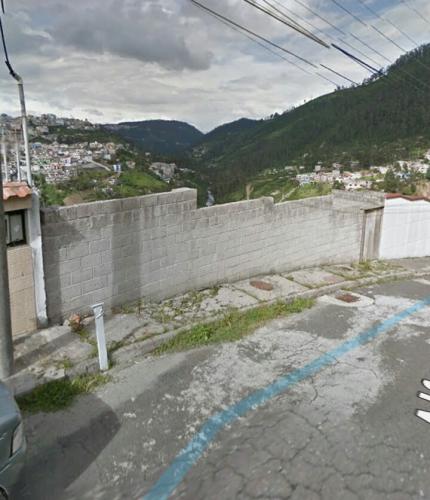 Terreno residencial en el centro-oriente de Quito (alta rentabilidad) 