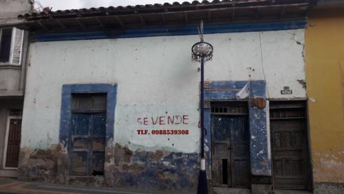 SE VENDE CASA VIEJA EN OTAVALO SOLO COMO PISO 