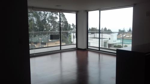 ARRIENDO HERMOSOS DEPARTAMENTO URBANIZACIÓN LOMAS DE MONTESERRIN 