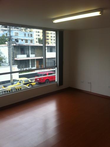 Alquilo oficina en Quito al Norte 