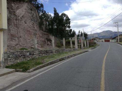 Vendo terreno de 800 m2 en Otavalo con mirada a la Laguna de San Pablo