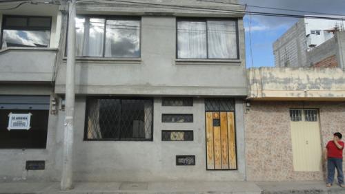 VENDO CASA PEQUEÑA EN SAN PABLO DEL LAGO PROVINCIA DE IMBABURA