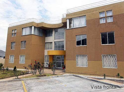 Departamento Cartódromo Mitad del Mundo,cerca a la nueva via Simón Bolívar, $52.000 2353232,0997592747,0992758548