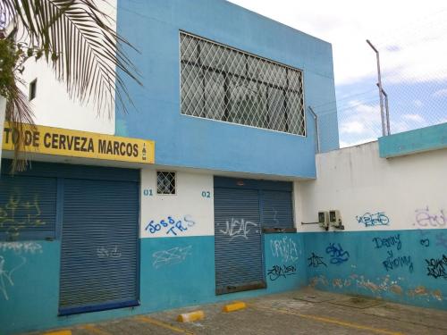 Vendo local para consultorio u oficina Llano Grande - Parroquia Calderón 