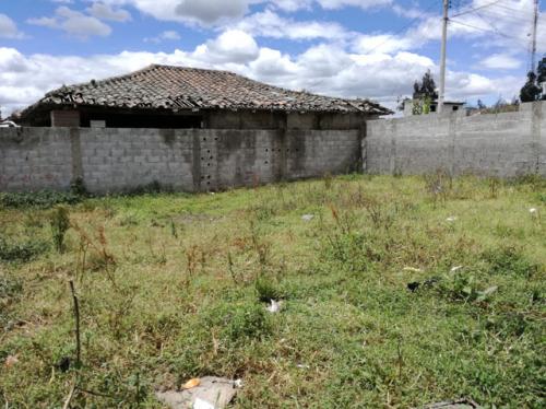 VENDO EN PEGUCHE – OTAVALO, TERRENO ESQUINERO DE 155 M2