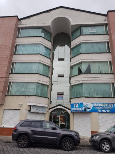 EN IBARRA. SE ARRIENDA AMPLIO DEPARTAMENTO EN EL CENTRO DE LA CIUDAD