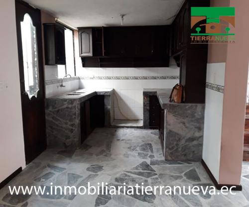 VENDO CASA EN OTAVALO