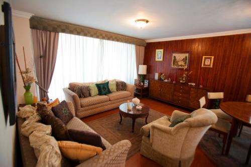 Departamento en Alquiler en Av Amazonas Y Orellana