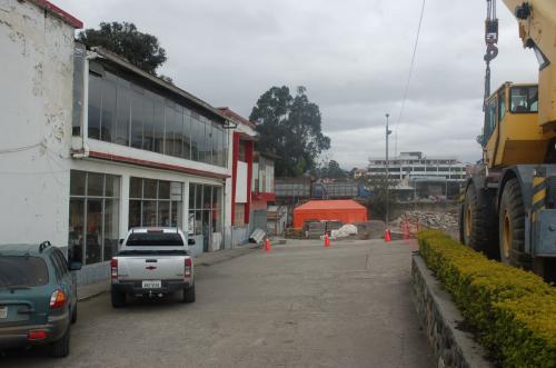BODEGA INDUSTRIAL Y OFICINAS EN CUENCA