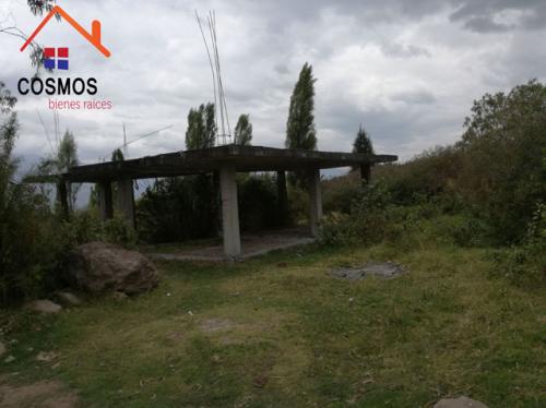 SE VENDE 1600 M2 EN OTAVALO EN QUINCHUQUI CON UNA LOZA