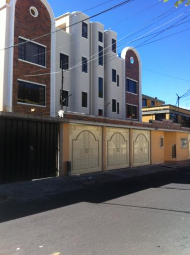 Rento/alquilo DEPARTAMENTO QUITO AL NORTE 