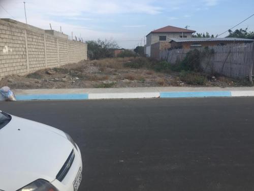 Se vende terreno en Manta