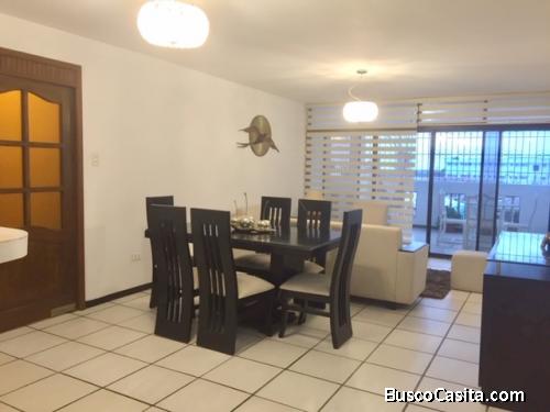 Salinas a 2 cuadras de la playa vendo hermoso departamento 3 dormitorios 2 parqueos y bodega