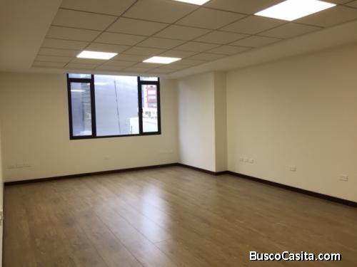 Arriendo oficina por estrenar Sector La Pradera