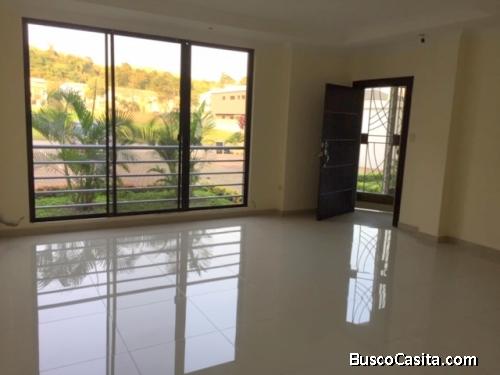 Urbanizacion El Condado vendo departamento en planta baja 2 dormitorios