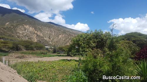 Terreno en Venta de 600 mt2 En Pomasqui
