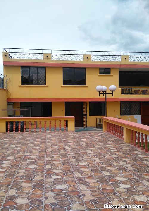 Departamento en alquiler, San Antonio de Pichincha, 2 dormitorios, patio, planta baja $230 2353232