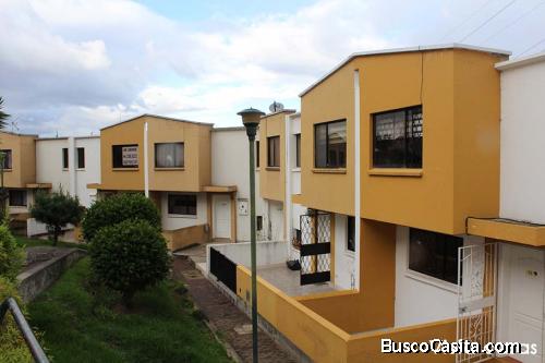 Casa Dos Hemisferios, 3 niveles, 151m2, por viaje , oportunidad $89.000 Inf: 2353232,0997592747